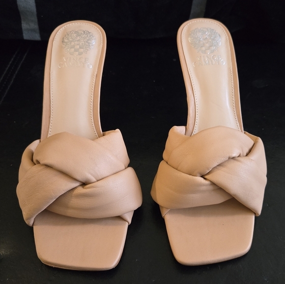 Vince Camuto Joieana Puffy Strap Dress Mule Heeled Sandal Tan NWOT - Picture 3 of 9